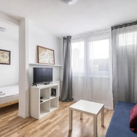 Frey Homes City Center Zelazna